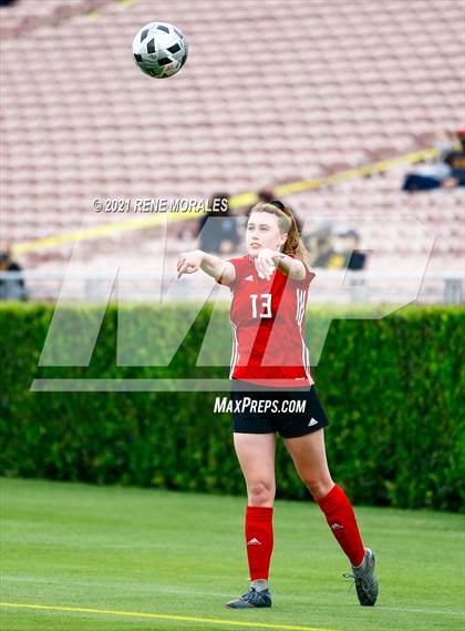 Thumbnail 2 in Mayfield vs Polytechnic photogallery.
