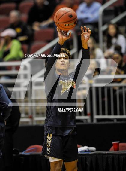 Thumbnail 2 in Desert Vista vs. Basha (AIA 6A Semifinal) photogallery.