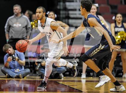 Thumbnail 3 in Desert Vista vs. Basha (AIA 6A Semifinal) photogallery.