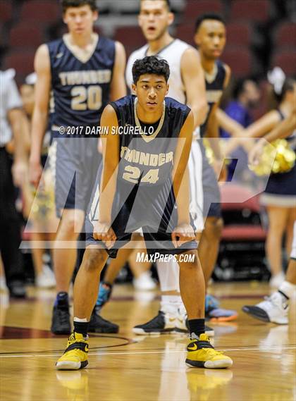 Thumbnail 2 in Desert Vista vs. Basha (AIA 6A Semifinal) photogallery.