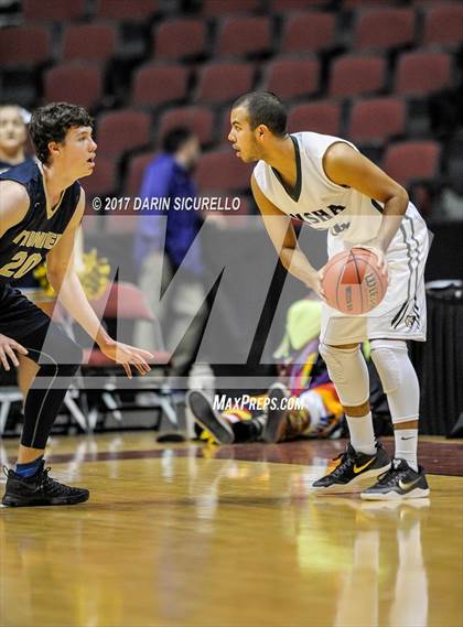 Thumbnail 1 in Desert Vista vs. Basha (AIA 6A Semifinal) photogallery.
