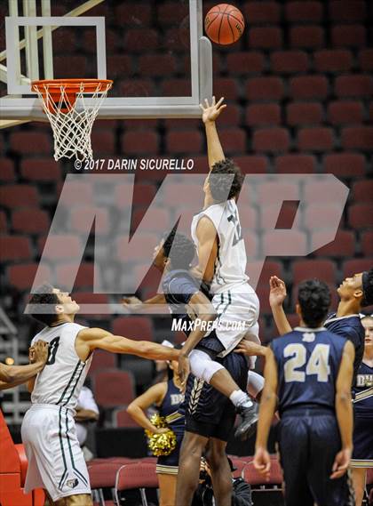 Thumbnail 3 in Desert Vista vs. Basha (AIA 6A Semifinal) photogallery.