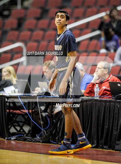 Thumbnail 1 in Desert Vista vs. Basha (AIA 6A Semifinal) photogallery.
