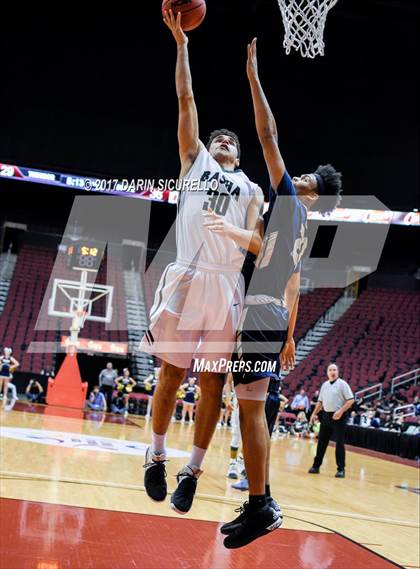 Thumbnail 1 in Desert Vista vs. Basha (AIA 6A Semifinal) photogallery.