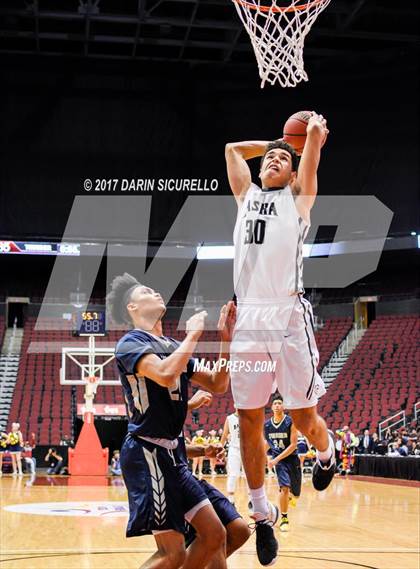 Thumbnail 3 in Desert Vista vs. Basha (AIA 6A Semifinal) photogallery.