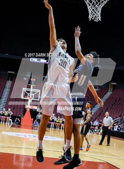 Thumbnail 2 in Desert Vista vs. Basha (AIA 6A Semifinal) photogallery.