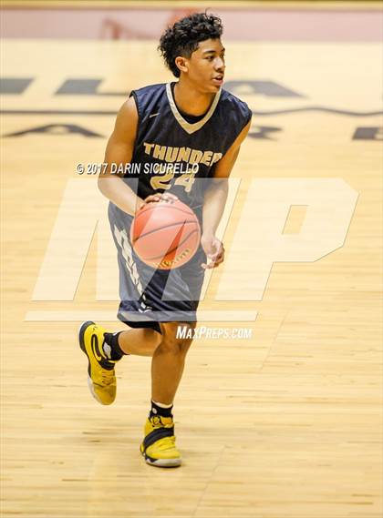 Thumbnail 1 in Desert Vista vs. Basha (AIA 6A Semifinal) photogallery.