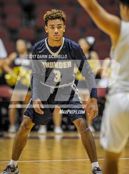 Thumbnail 1 in Desert Vista vs. Basha (AIA 6A Semifinal) photogallery.