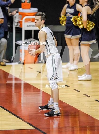 Thumbnail 2 in Desert Vista vs. Basha (AIA 6A Semifinal) photogallery.