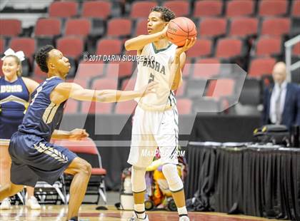 Thumbnail 3 in Desert Vista vs. Basha (AIA 6A Semifinal) photogallery.