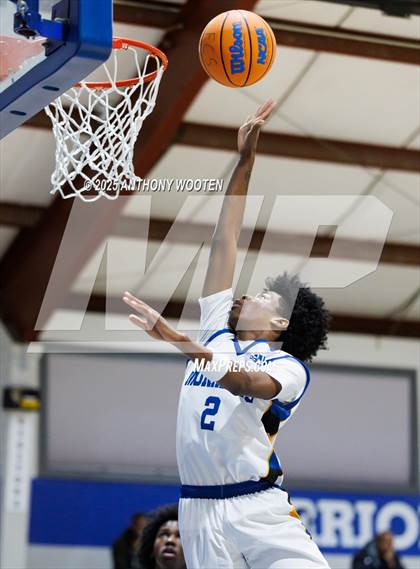 Thumbnail 3 in Bethesda Christian Academy vs. New Life Christian Academy (Dreamville Showcase) photogallery.
