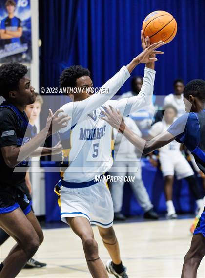 Thumbnail 2 in Bethesda Christian Academy vs. New Life Christian Academy (Dreamville Showcase) photogallery.