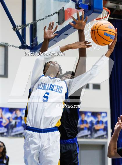 Thumbnail 2 in Bethesda Christian Academy vs. New Life Christian Academy (Dreamville Showcase) photogallery.