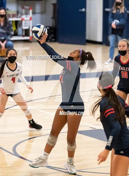 Thumbnail 2 in Oak Ridge vs Pleasant Grove (CIF SJS D1 Semifinal) photogallery.