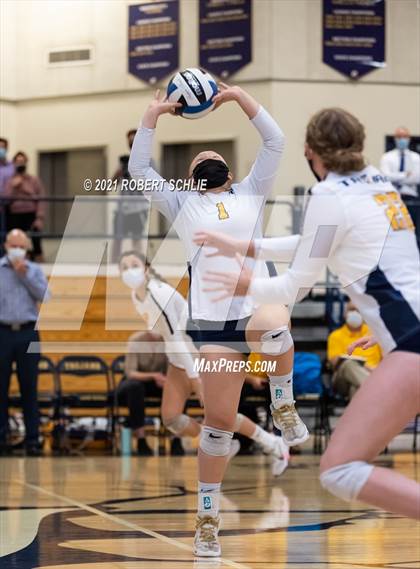 Thumbnail 3 in Oak Ridge vs Pleasant Grove (CIF SJS D1 Semifinal) photogallery.