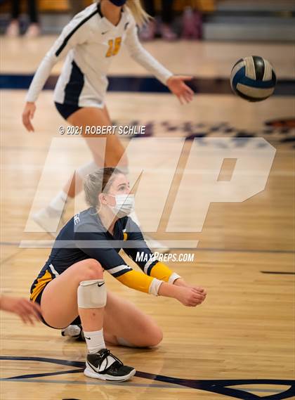 Thumbnail 1 in Oak Ridge vs Pleasant Grove (CIF SJS D1 Semifinal) photogallery.