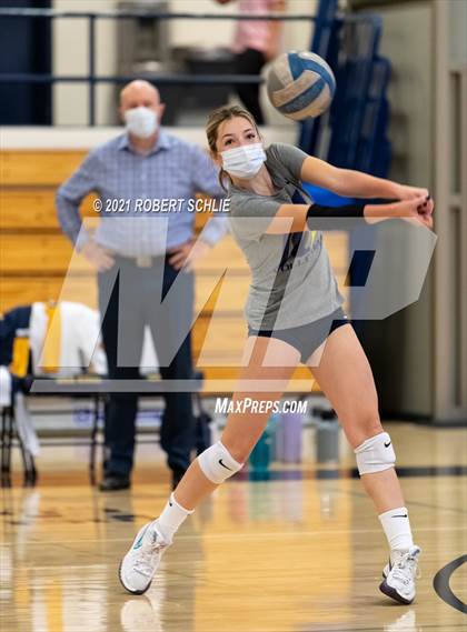 Thumbnail 1 in Oak Ridge vs Pleasant Grove (CIF SJS D1 Semifinal) photogallery.