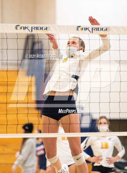 Thumbnail 1 in Oak Ridge vs Pleasant Grove (CIF SJS D1 Semifinal) photogallery.