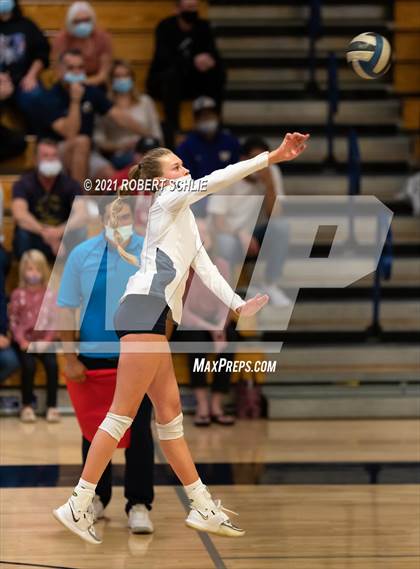 Thumbnail 2 in Oak Ridge vs Pleasant Grove (CIF SJS D1 Semifinal) photogallery.