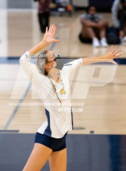 Thumbnail 3 in Oak Ridge vs Pleasant Grove (CIF SJS D1 Semifinal) photogallery.
