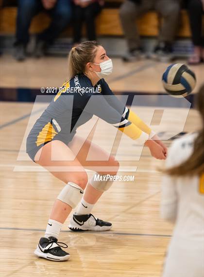Thumbnail 3 in Oak Ridge vs Pleasant Grove (CIF SJS D1 Semifinal) photogallery.