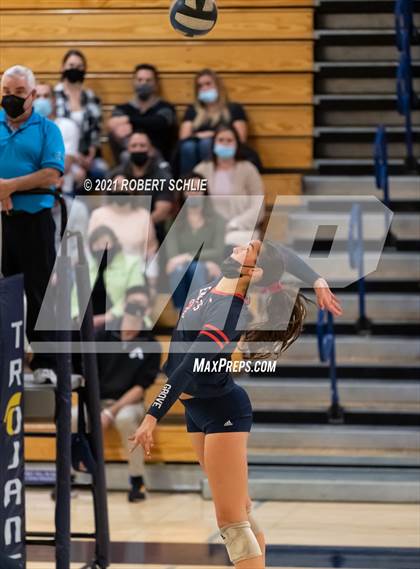 Thumbnail 3 in Oak Ridge vs Pleasant Grove (CIF SJS D1 Semifinal) photogallery.