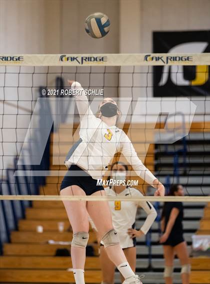 Thumbnail 2 in Oak Ridge vs Pleasant Grove (CIF SJS D1 Semifinal) photogallery.