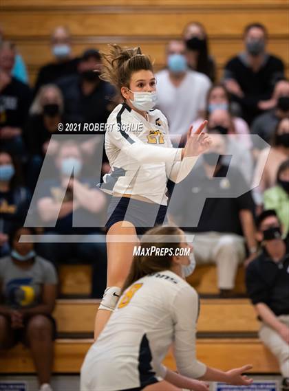 Thumbnail 3 in Oak Ridge vs Pleasant Grove (CIF SJS D1 Semifinal) photogallery.