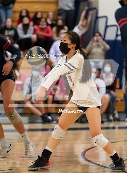 Thumbnail 3 in Oak Ridge vs Pleasant Grove (CIF SJS D1 Semifinal) photogallery.