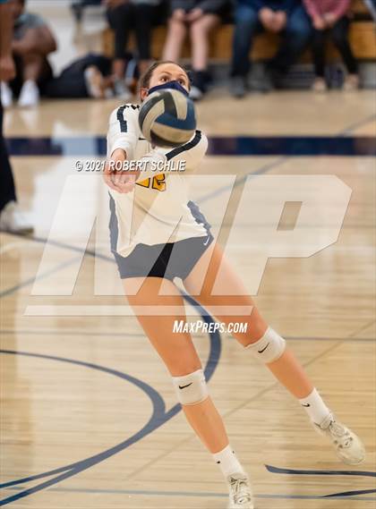 Thumbnail 3 in Oak Ridge vs Pleasant Grove (CIF SJS D1 Semifinal) photogallery.