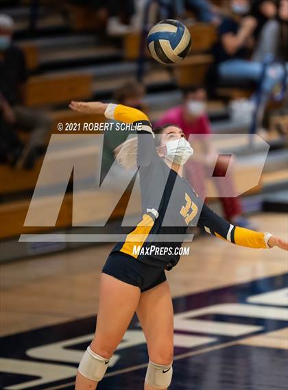 Thumbnail 2 in Oak Ridge vs Pleasant Grove (CIF SJS D1 Semifinal) photogallery.