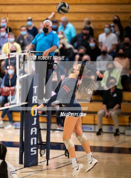 Thumbnail 3 in Oak Ridge vs Pleasant Grove (CIF SJS D1 Semifinal) photogallery.