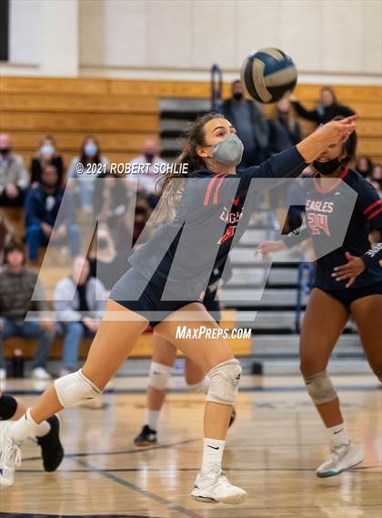 Thumbnail 3 in Oak Ridge vs Pleasant Grove (CIF SJS D1 Semifinal) photogallery.