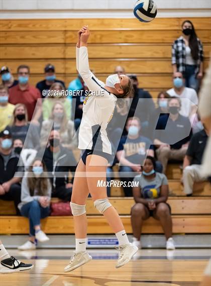 Thumbnail 3 in Oak Ridge vs Pleasant Grove (CIF SJS D1 Semifinal) photogallery.