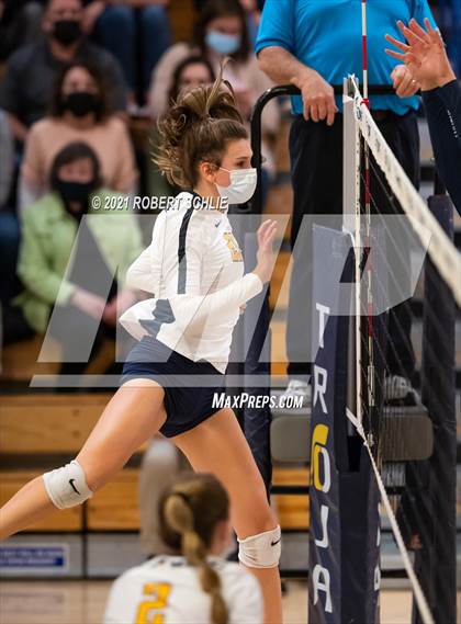 Thumbnail 3 in Oak Ridge vs Pleasant Grove (CIF SJS D1 Semifinal) photogallery.