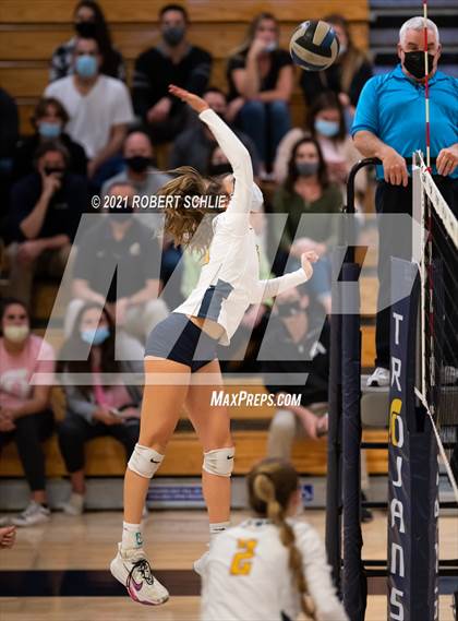 Thumbnail 1 in Oak Ridge vs Pleasant Grove (CIF SJS D1 Semifinal) photogallery.
