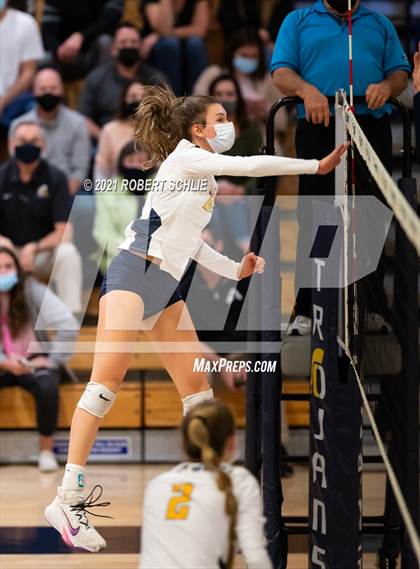 Thumbnail 2 in Oak Ridge vs Pleasant Grove (CIF SJS D1 Semifinal) photogallery.