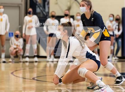 Thumbnail 3 in Oak Ridge vs Pleasant Grove (CIF SJS D1 Semifinal) photogallery.