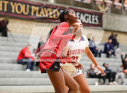 Thumbnail 1 in Liberty vs. Eaglecrest (Nike Central Valley Showdown) photogallery.