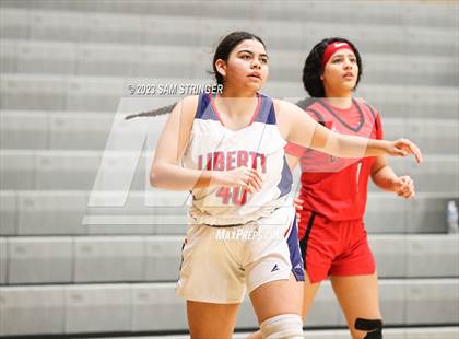 Thumbnail 2 in Liberty vs. Eaglecrest (Nike Central Valley Showdown) photogallery.