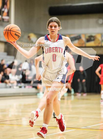 Thumbnail 3 in Liberty vs. Eaglecrest (Nike Central Valley Showdown) photogallery.