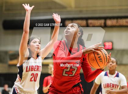 Thumbnail 1 in Liberty vs. Eaglecrest (Nike Central Valley Showdown) photogallery.