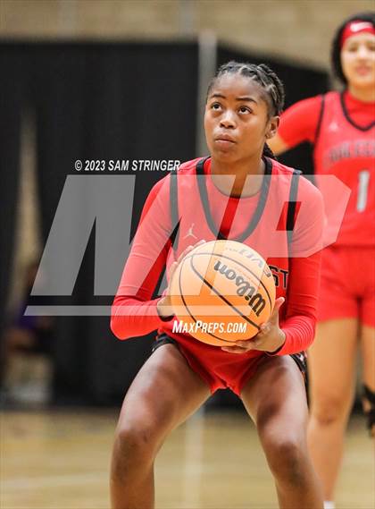Thumbnail 1 in Liberty vs. Eaglecrest (Nike Central Valley Showdown) photogallery.