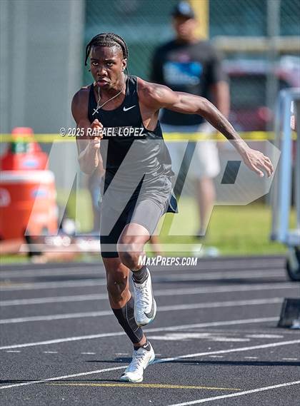 Thumbnail 1 in UIL 6A Track & Field Area 21&22 (300M Hurdles) photogallery.
