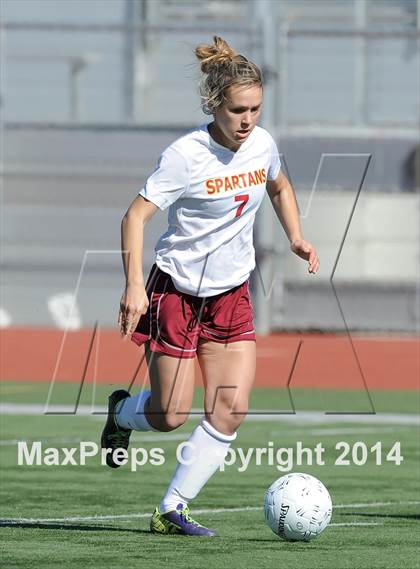 Thumbnail 3 in La Canada vs. St. Margaret's (CIF SS D5 Final) photogallery.