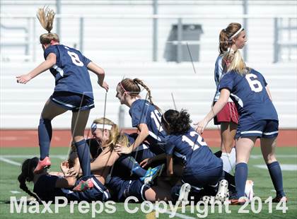 Thumbnail 3 in La Canada vs. St. Margaret's (CIF SS D5 Final) photogallery.