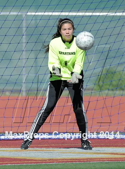 Thumbnail 2 in La Canada vs. St. Margaret's (CIF SS D5 Final) photogallery.