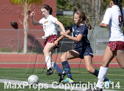 Thumbnail 2 in La Canada vs. St. Margaret's (CIF SS D5 Final) photogallery.