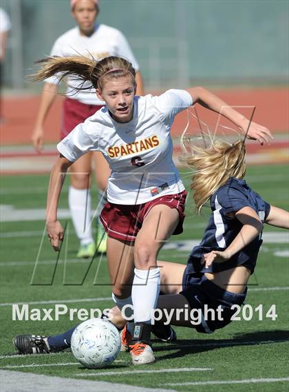 Thumbnail 2 in La Canada vs. St. Margaret's (CIF SS D5 Final) photogallery.