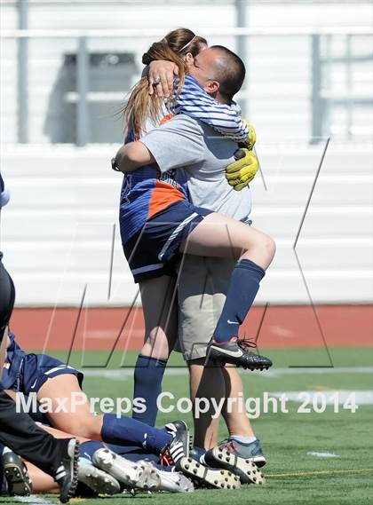 Thumbnail 1 in La Canada vs. St. Margaret's (CIF SS D5 Final) photogallery.